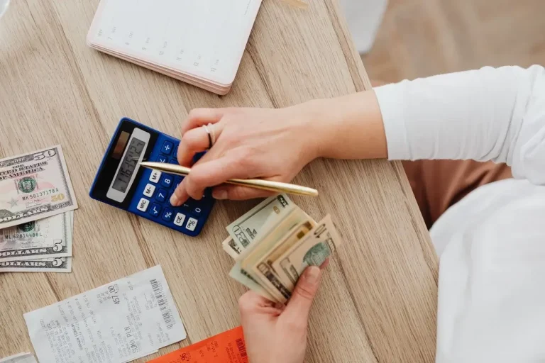 How to Build Multiple Income Streams From a Personal Finance Newsletter